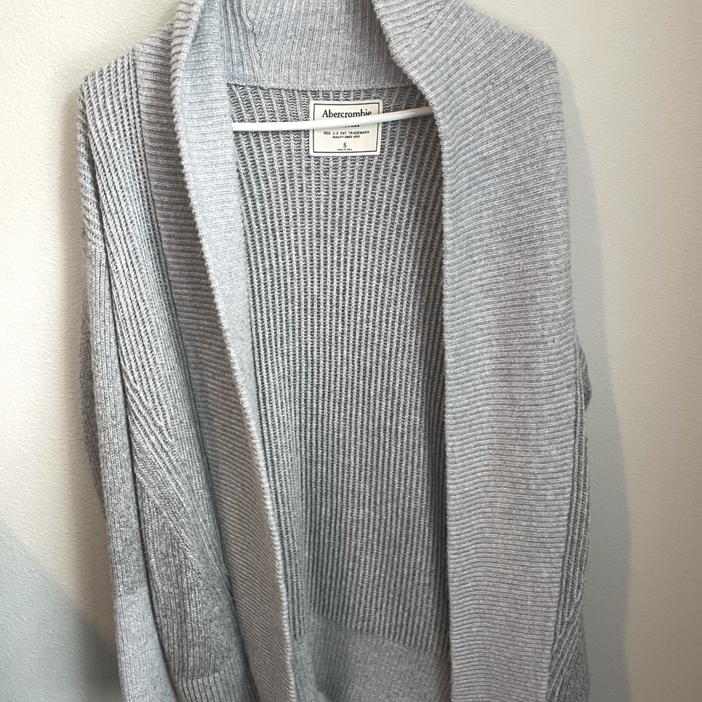 Abercrombie open cardigan